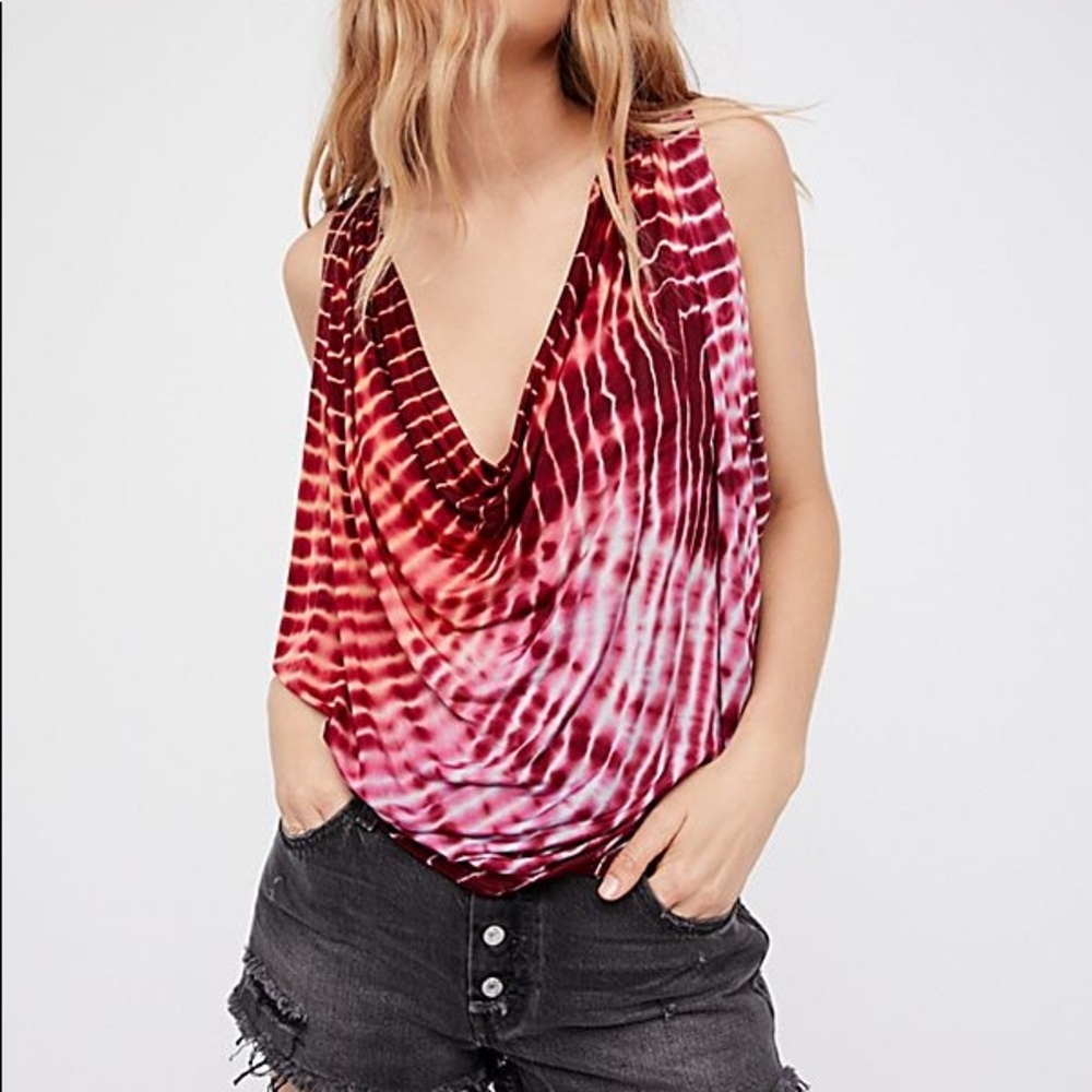 NWT Free People ‘Nikki’ Tee in Tie Dye Wine | S